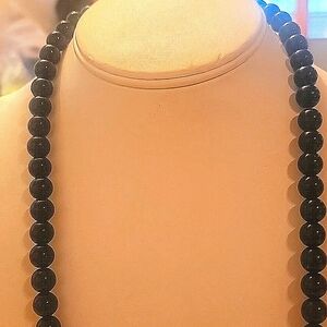 Necklece black beaded  big